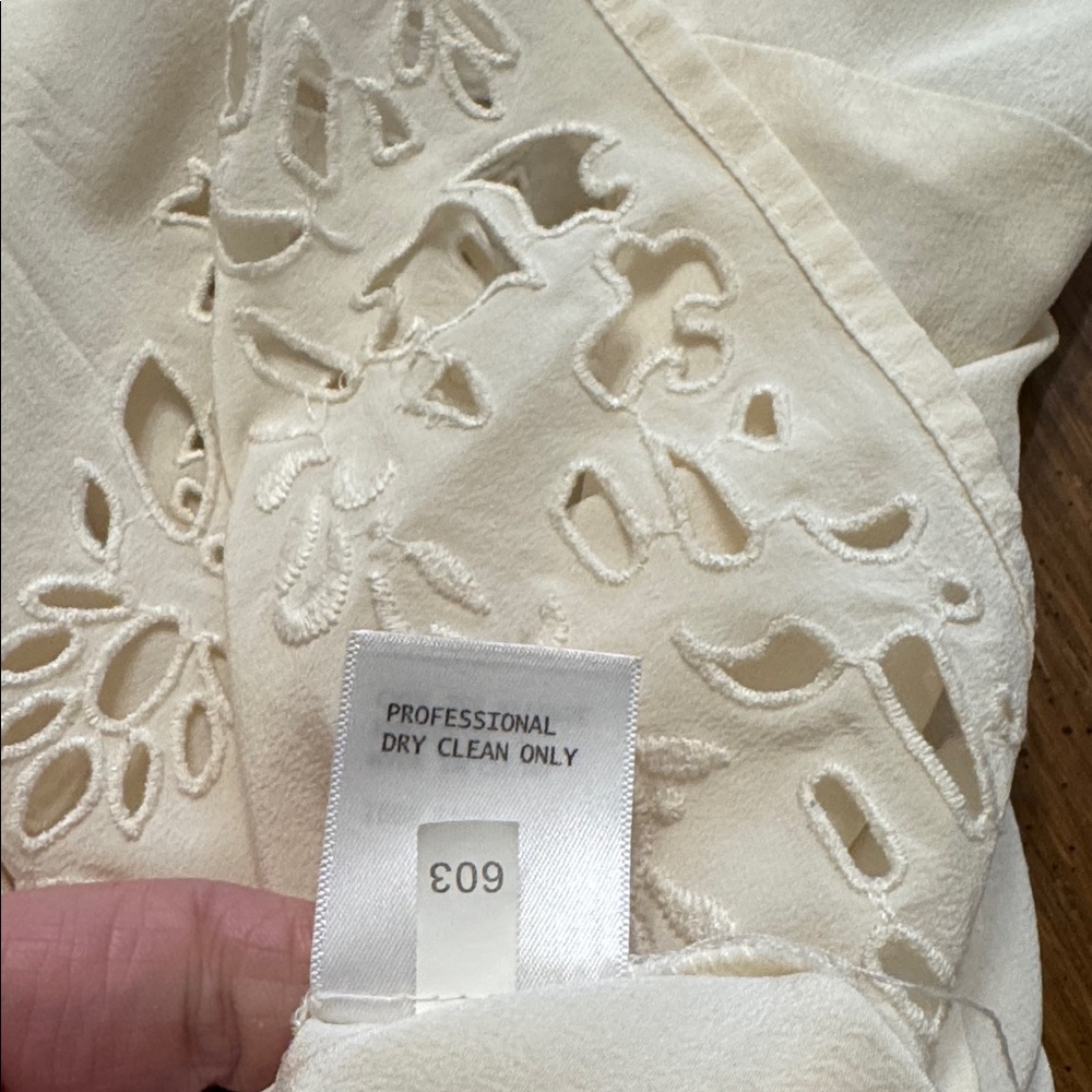 Cynthia Rowley Silk Embroidered Laser Cut Sleeveless Top Off White Sz Large - Picture 6 of 9